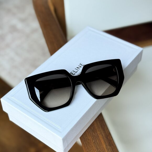 Celine TRIOMPHE Women Sunglasses Black Brown Gradient Butterfly CL40239F 01F - Picture 11 of 14